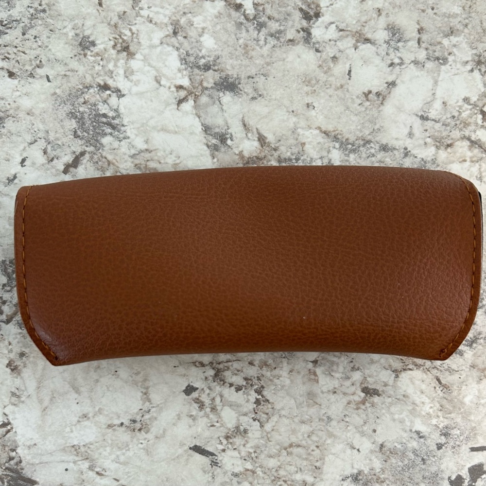Rayban sunglasses case - Picture 3 of 3